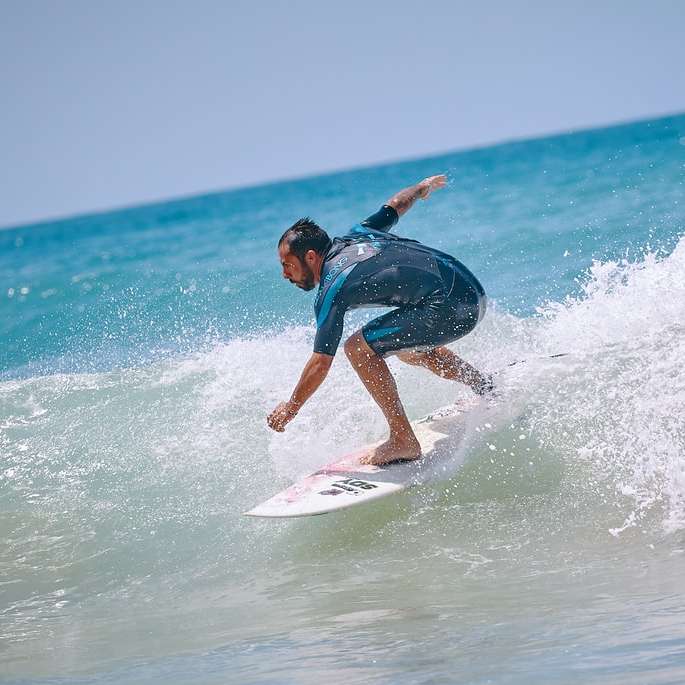 Surfer en Andalousie puzzle en ligne