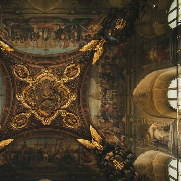 Der Louvre Schiebepuzzle online