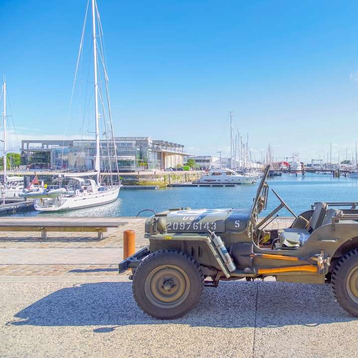 A második világháború jeep csúszó puzzle online