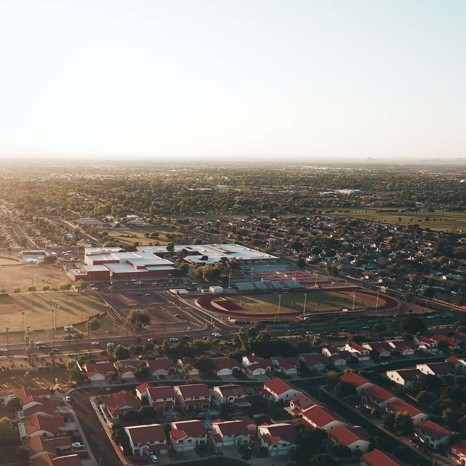 Изглед от въздуха на гимназията. онлайн пъзел