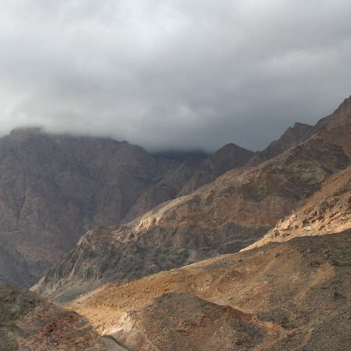 Язовир Wadi Dayqah - Оман плъзгащ се пъзел онлайн