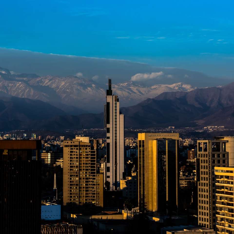 Santiago du Chili à l'heure d'or. puzzle coulissant en ligne