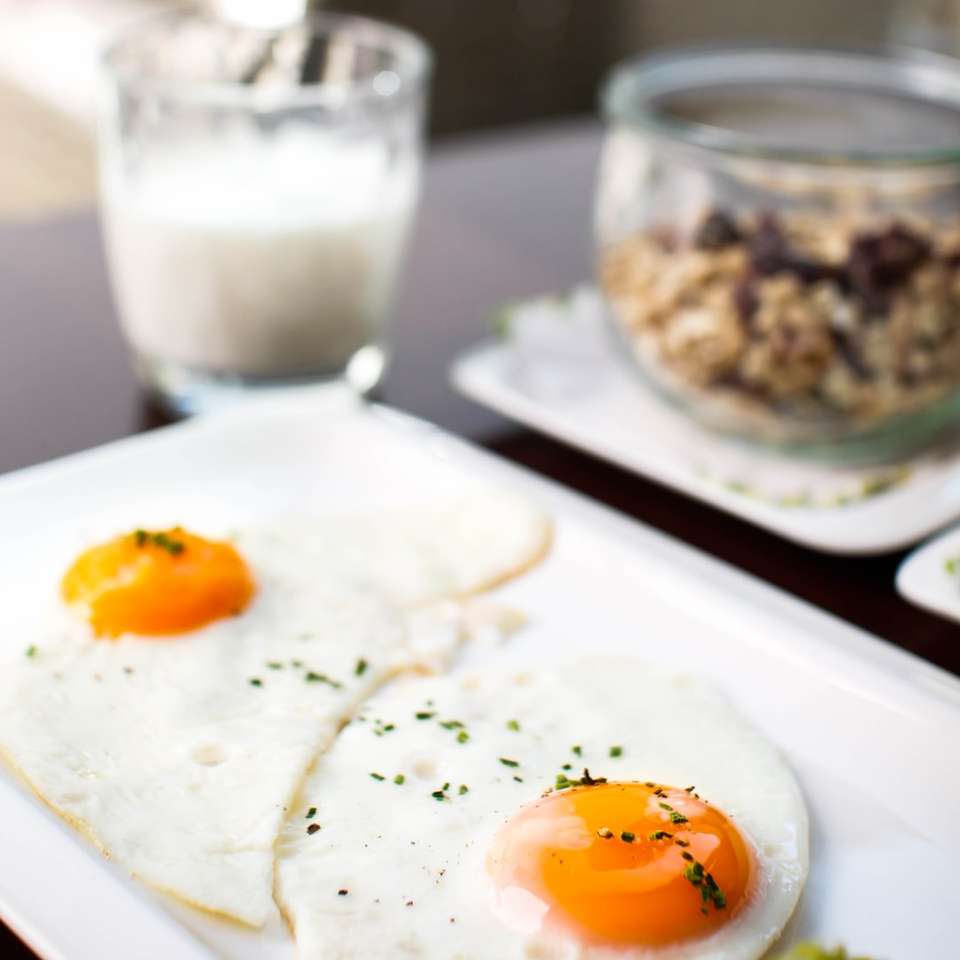 Яйце для сніданку розсувний пазл онлайн