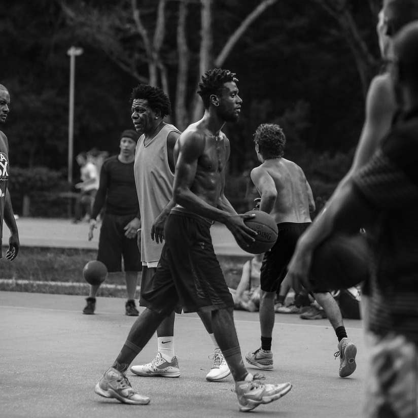 Εξωτερικό παιχνίδι μπάσκετ συρόμενο παζλ online