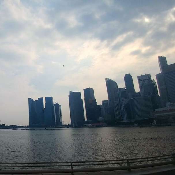 Marina Bay Sands durante o dia puzzle deslizante online