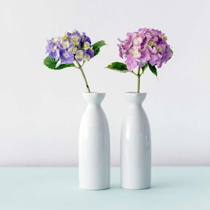 Две вазы с гортензией раздвижная головоломка онлайн