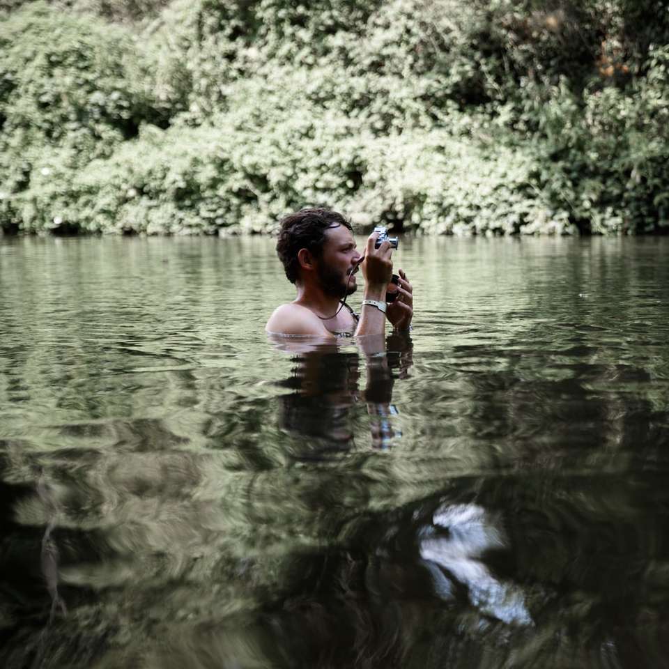 Leica im Fluss Schiebepuzzle online