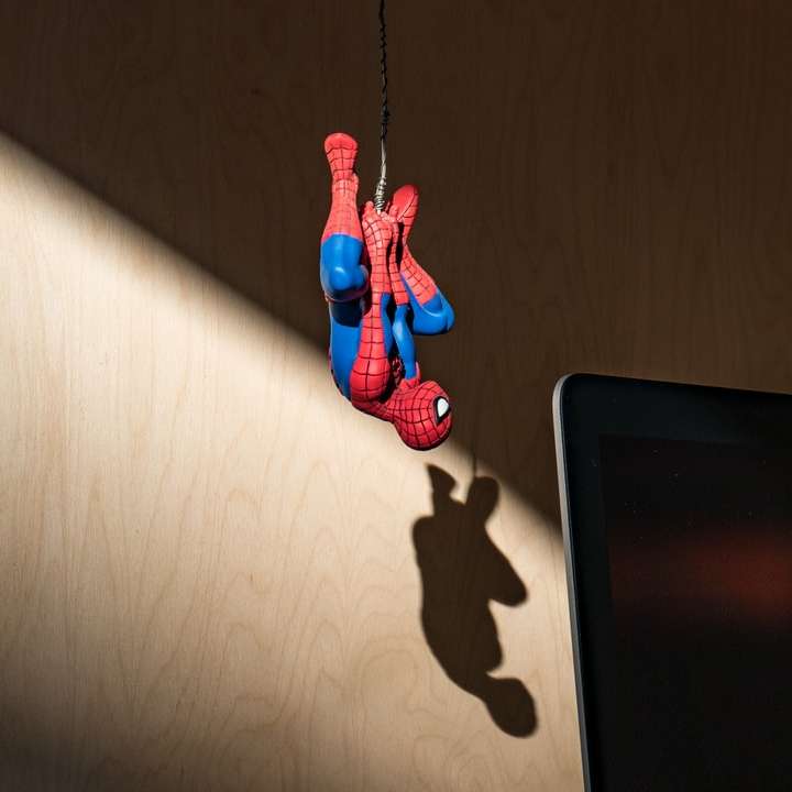 Spiderman sliding puzzle online