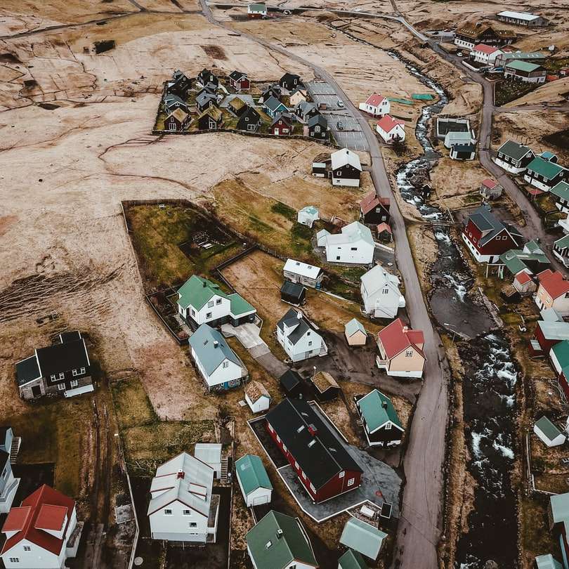 Вид з повітря на Ґйогв розсувний пазл онлайн