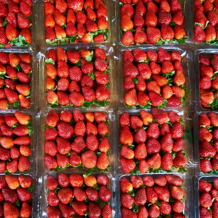 φράουλες συρόμενο παζλ online