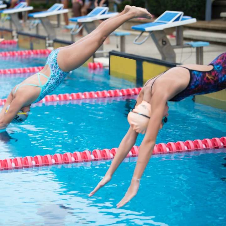 fotografering av konkurrerande simmare Pussel online