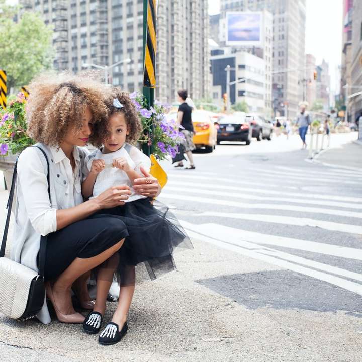 Мама и дъщеря в Ню Йорк плъзгащ се пъзел онлайн
