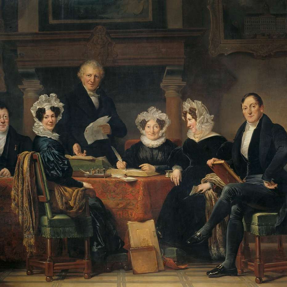 ομάδα ανθρώπων που κάθεται σε καφέ ξύλινη καρέκλα συρόμενο παζλ online