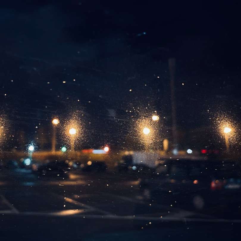 автомобили на път през нощно време плъзгащ се пъзел онлайн