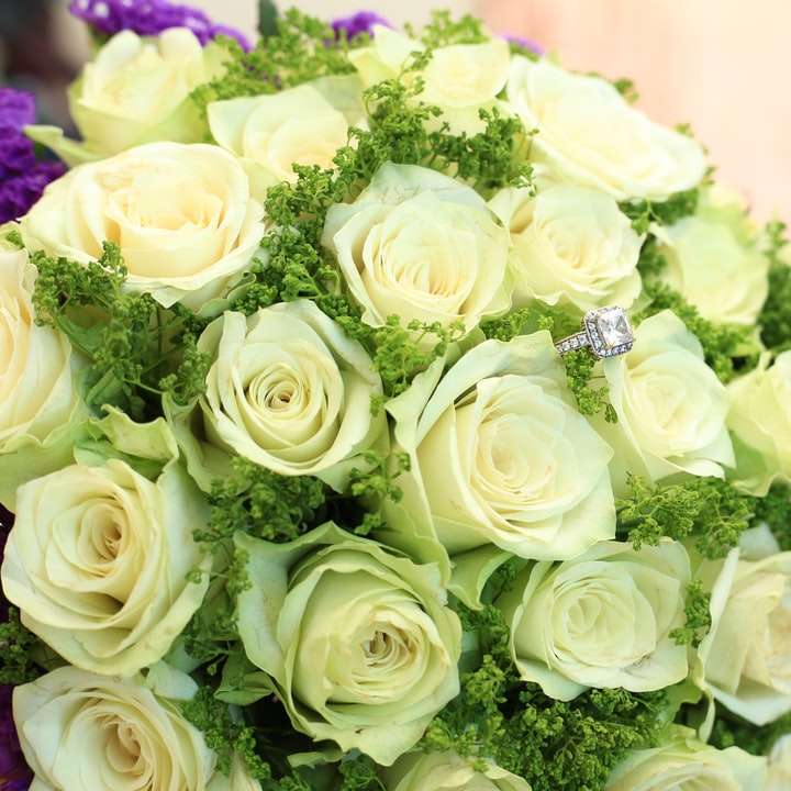 wit en groen boeket bloemen schuifpuzzel online