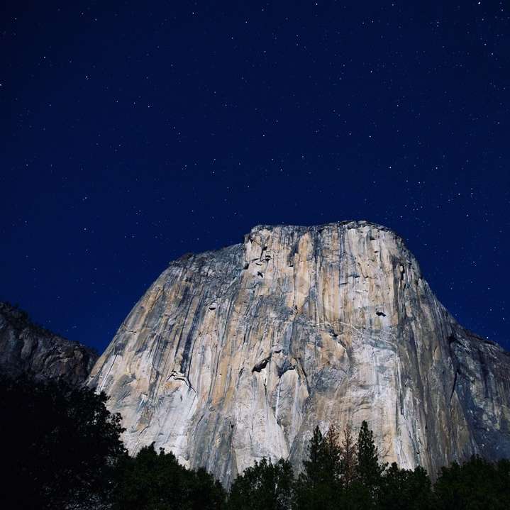 Stralende sterren boven Yosemite schuifpuzzel online