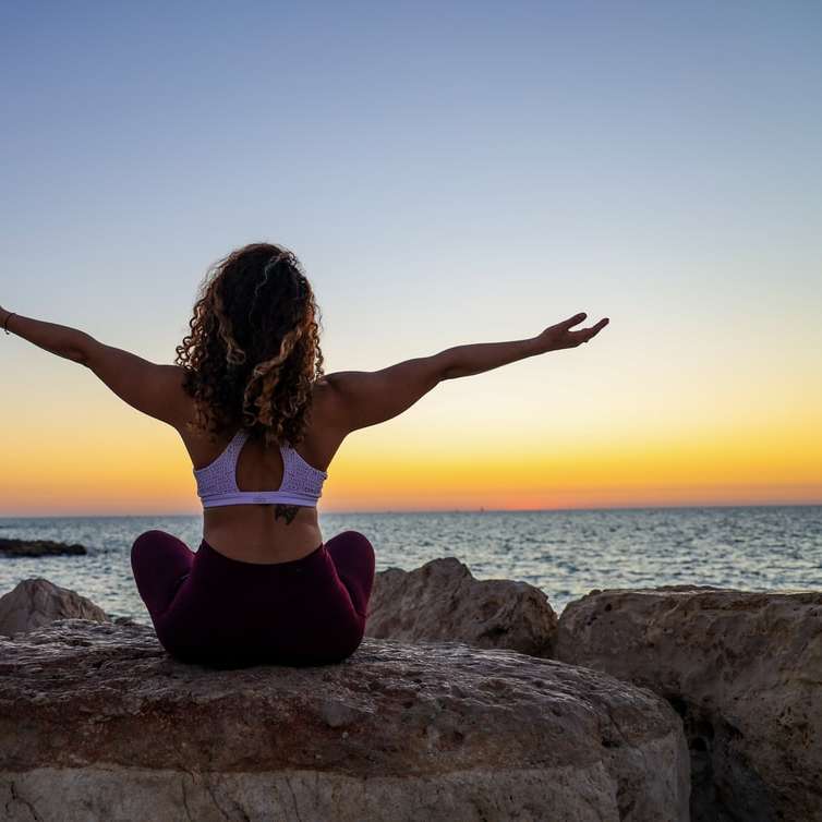 Yoga Port Sonnenuntergang
@ TLV Schiebepuzzle online