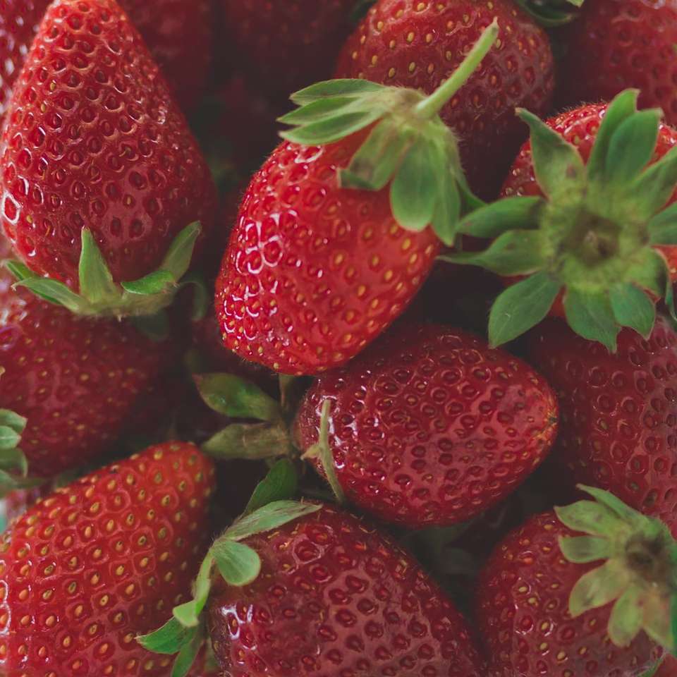 μάτσο φράουλες συρόμενο παζλ online