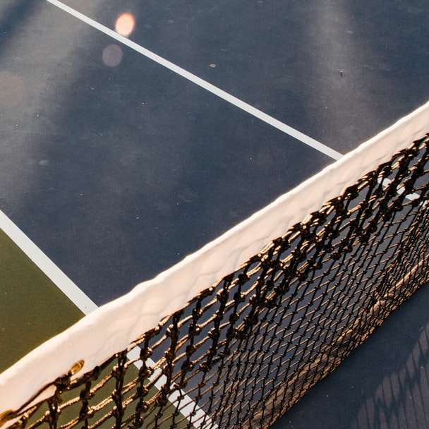 Tennisbaan bij zonsondergang online puzzel