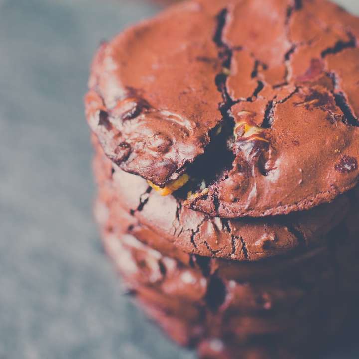 biscoitos de chocolate empilhados puzzle online