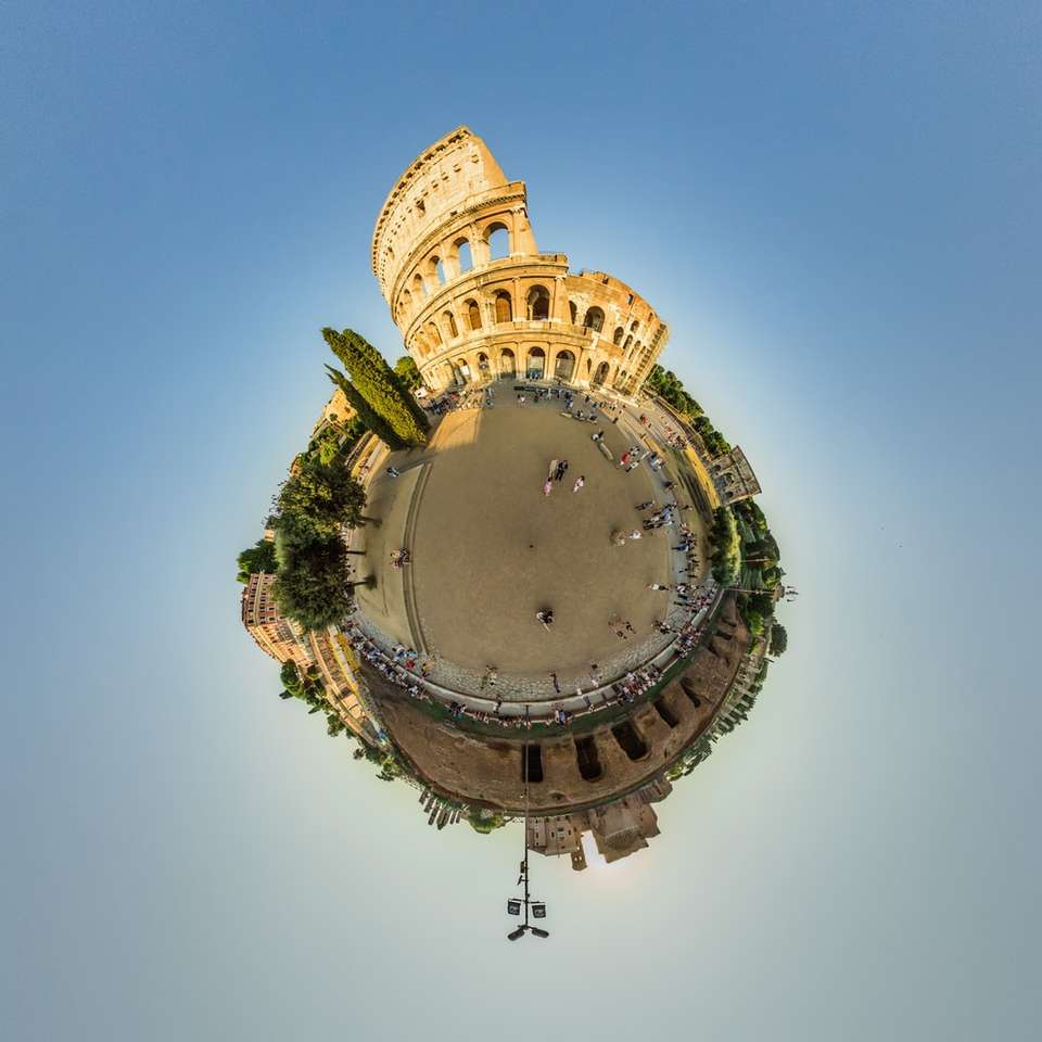 αεροφωτογράφηση του Κολοσσαίου κατά τη διάρκεια της ημέρας συρόμενο παζλ online