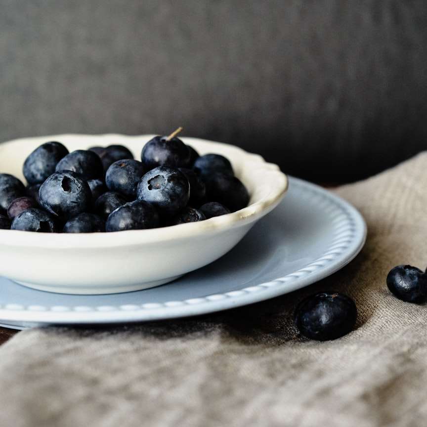 Bowl of blueberries online puzzle