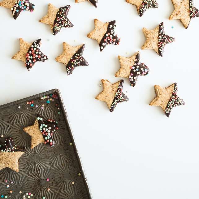 ciasteczka w kształcie gwiazdy z nadzieniem czekoladowym puzzle online