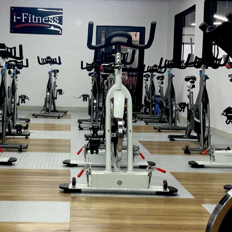Spin room, fitness center sliding puzzle online