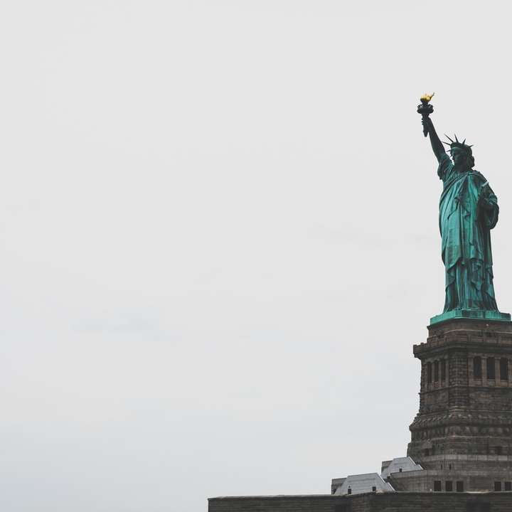 Estatua de la Libertad puzzle deslizante online