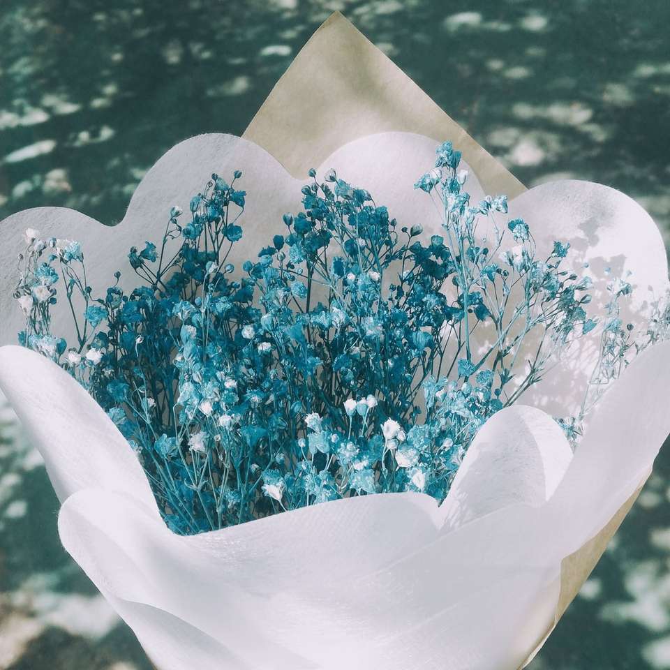 bouquet de fleurs bleues puzzle coulissant en ligne