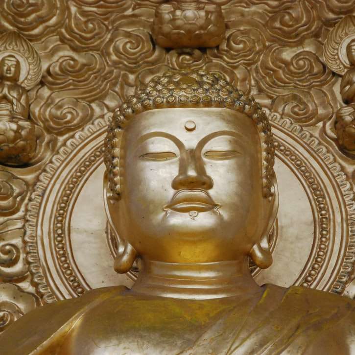 καφέ άγαλμα του Γκούταμα του Βούδα online παζλ