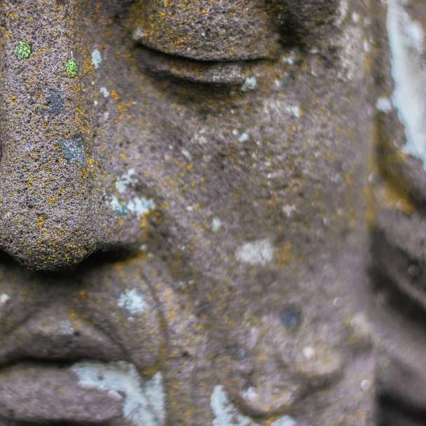 mužská tvář socha posuvné puzzle online