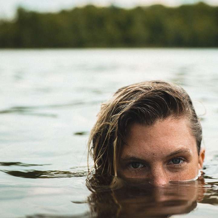 Във воден портрет плъзгащ се пъзел онлайн