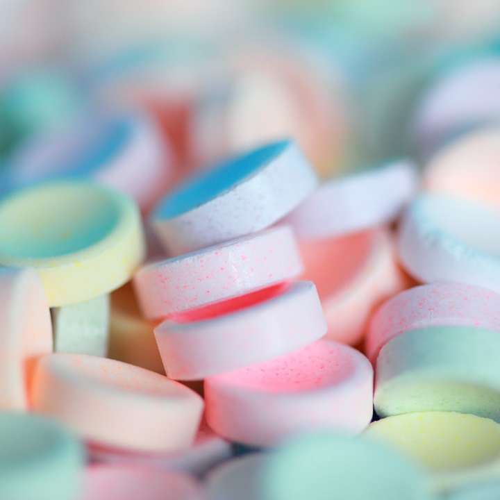 válogatott színű cukorkák online puzzle