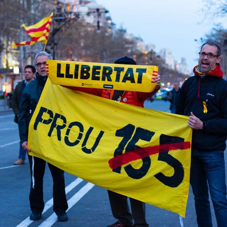 Demonstranter i Barcelona, ​​Katalonien, Spanien Pussel online