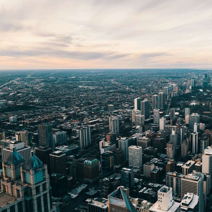Luftaufnahme des New Yorker Gebäudes während des Tages Schiebepuzzle online