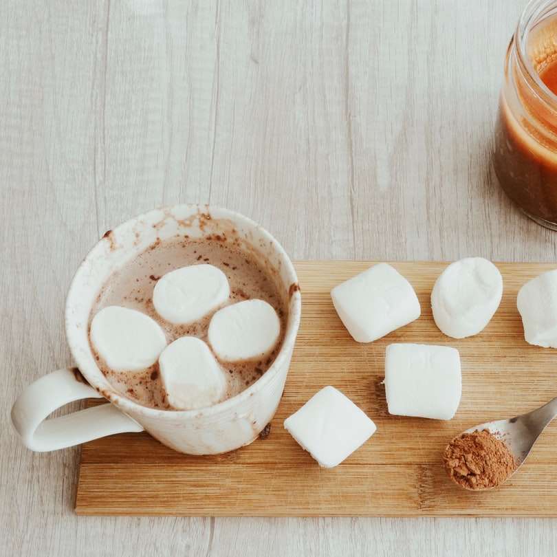 ζεστή σοκολάτα με marshmallow συρόμενο παζλ online