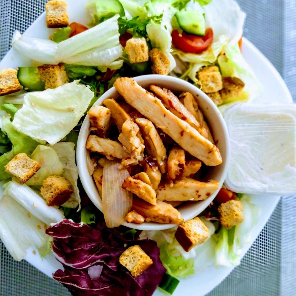 Hühnchen Caesar Salat, Salat, Grüns Schiebepuzzle online