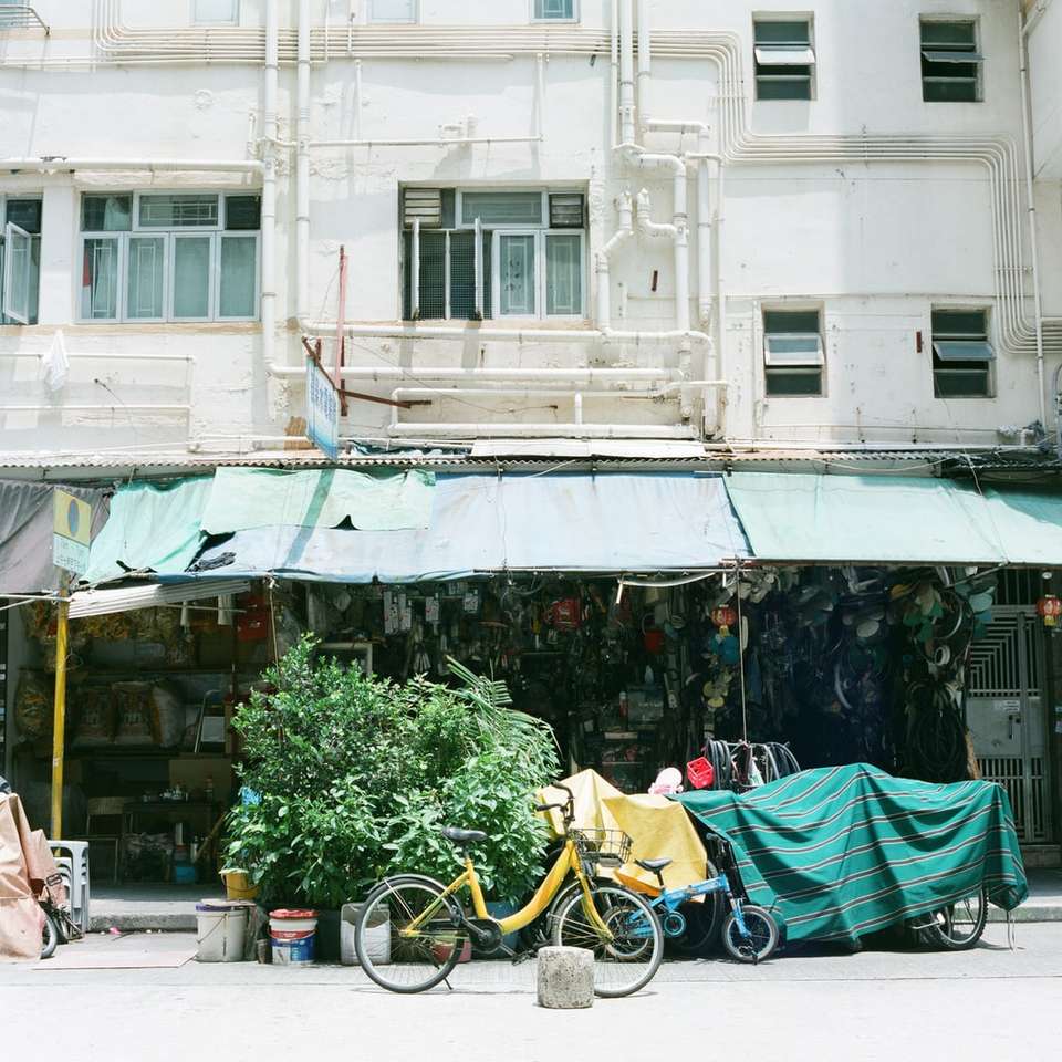 Bicicleta amarilla en Sham Shui Po rompecabezas en línea