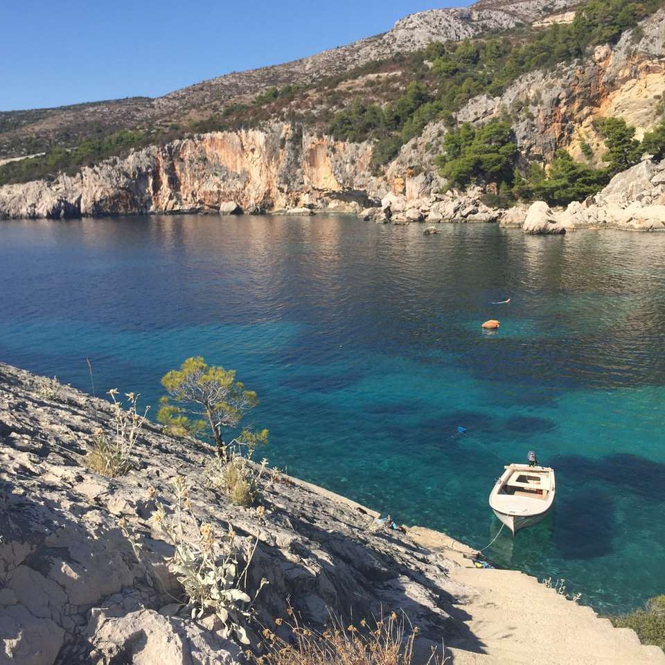 Amazing clear water of Hvar island. online puzzle