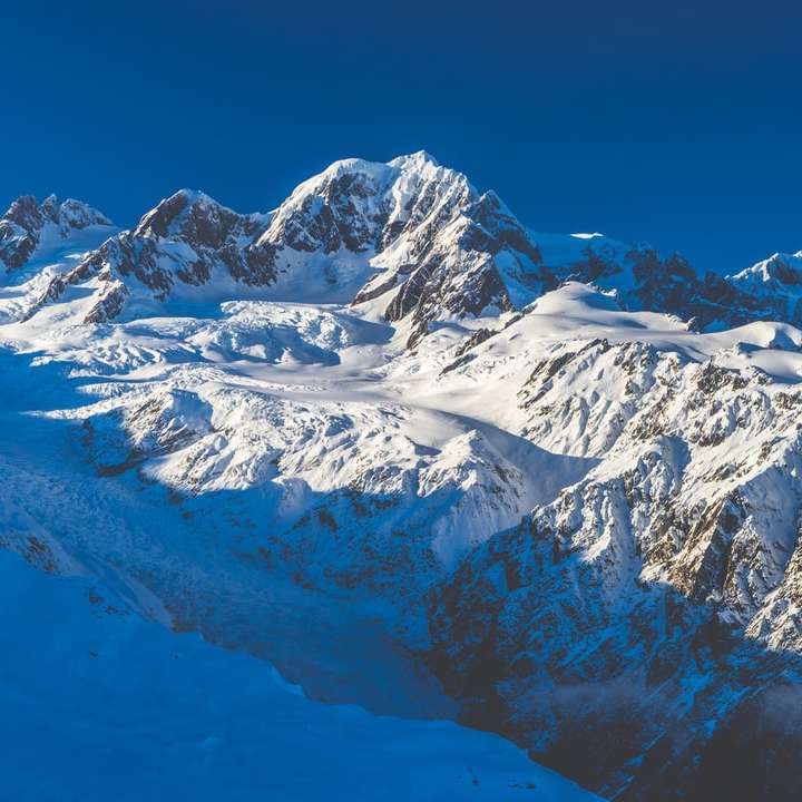 Сніжні гірські вершини розсувний пазл онлайн