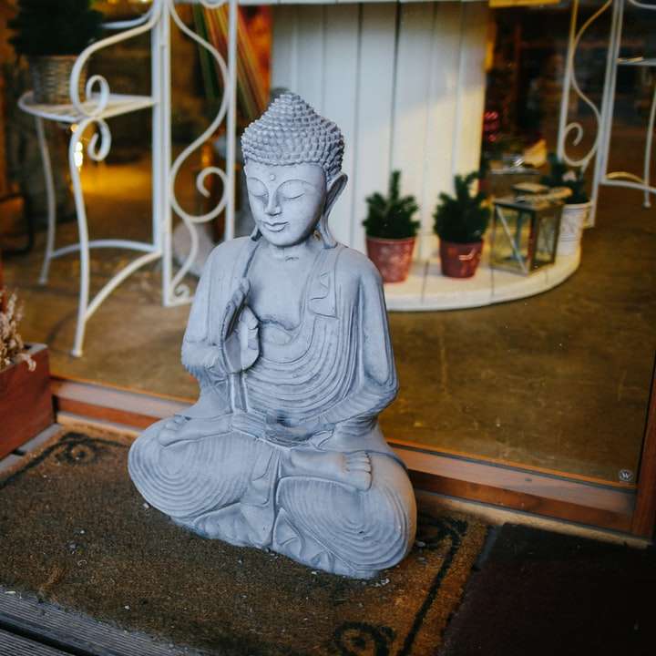 Статуетка Будди розсувний пазл онлайн