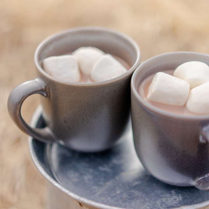 Varm kakao med marshmallows Pussel online