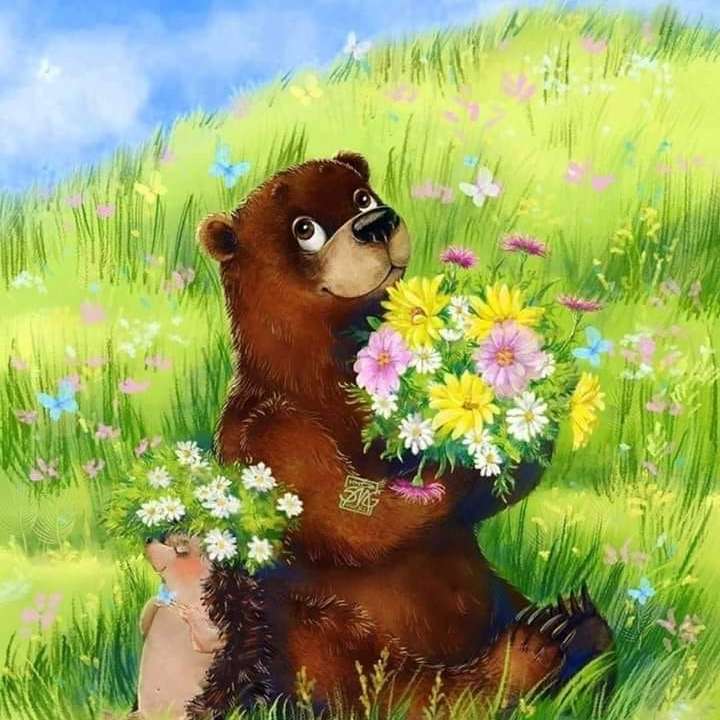 плюшевий ведмедик на лузі з букетом квітів онлайн пазл