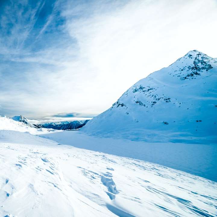 έδαφος καλυμμένο με χιόνι συρόμενο παζλ online