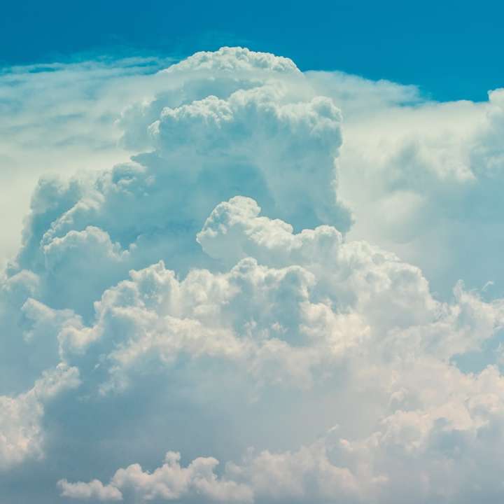 雲のクローズアップ写真 スライディングパズル・オンライン