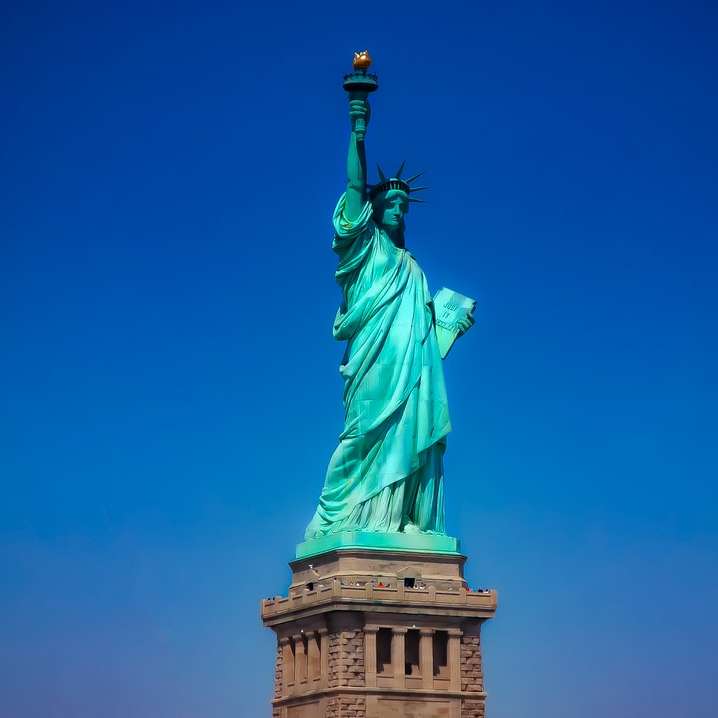 Lady Liberty puzzle online