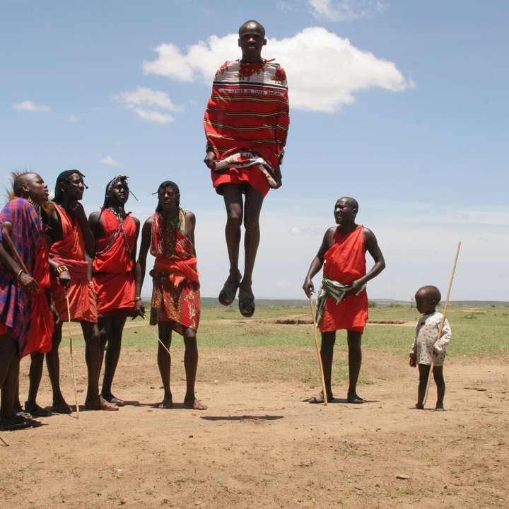 Danse masaï puzzle coulissant en ligne
