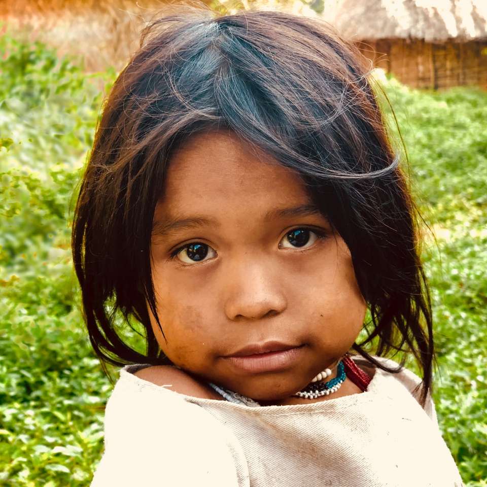 Момиче Kogui, Сиера Невада де Санта Марта, Колумбия онлайн пъзел