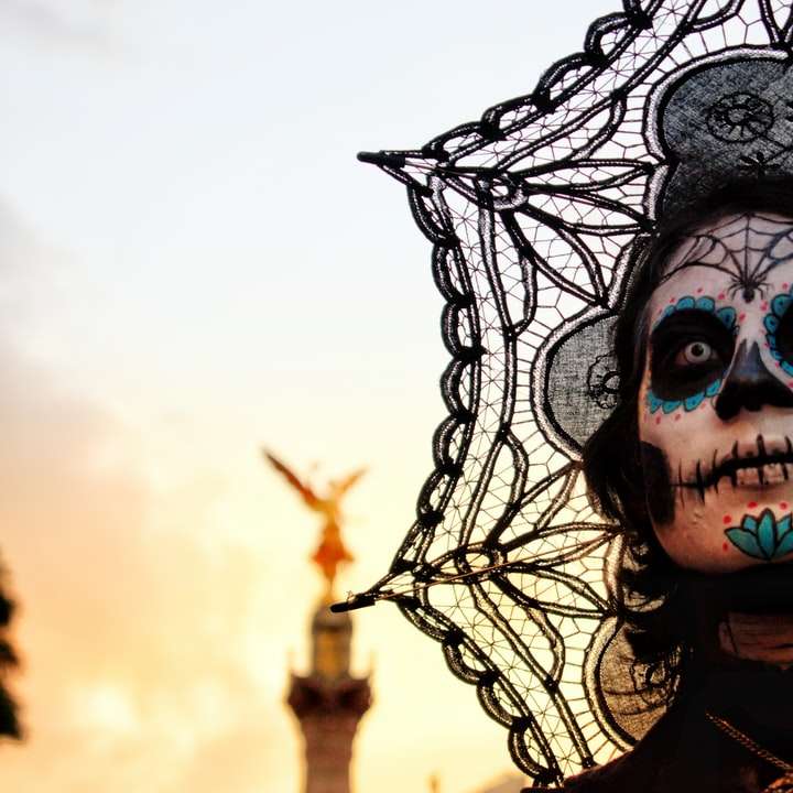 Парадът на Катрина в град Мексико онлайн пъзел